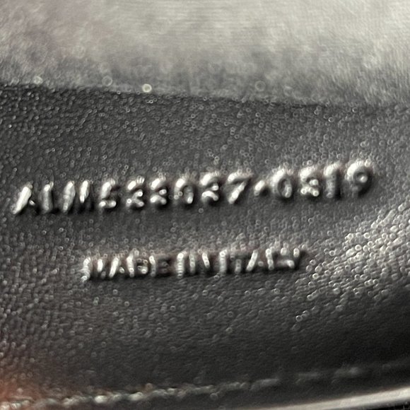 New Saint Laurent Niki Baby Crossbody in Crinkled Leather - Picture 12 of 14